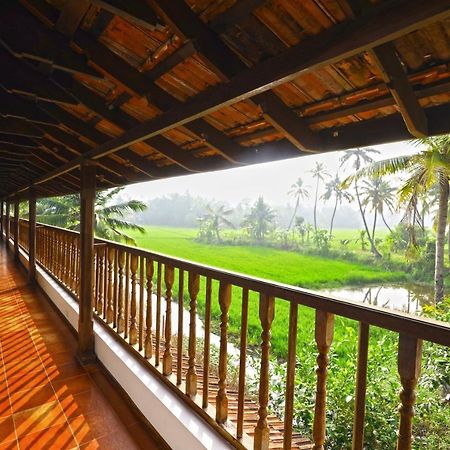 Kumarakom Heritage Resort Коттаям Екстер'єр фото