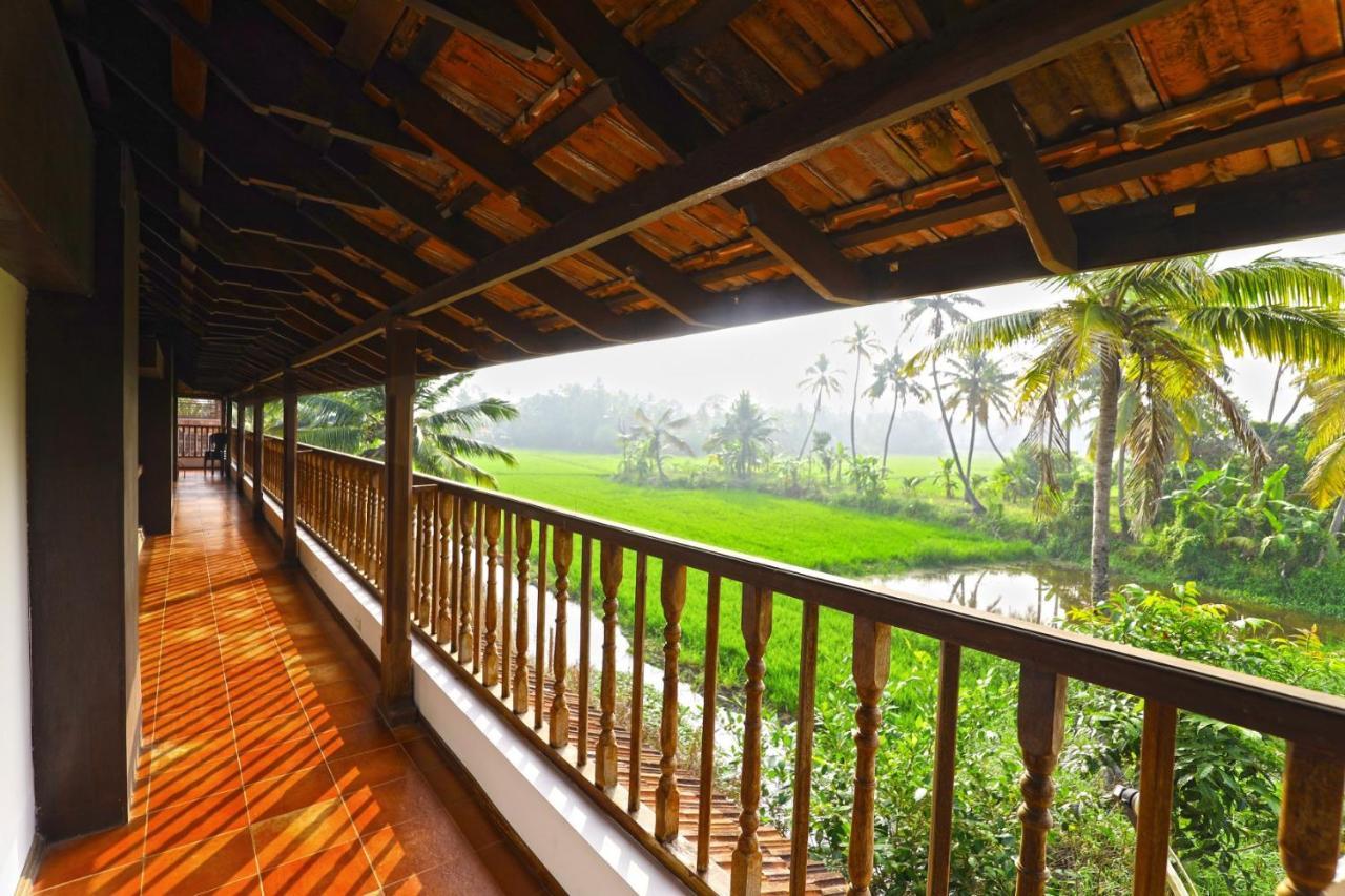 Kumarakom Heritage Resort Коттаям Екстер'єр фото