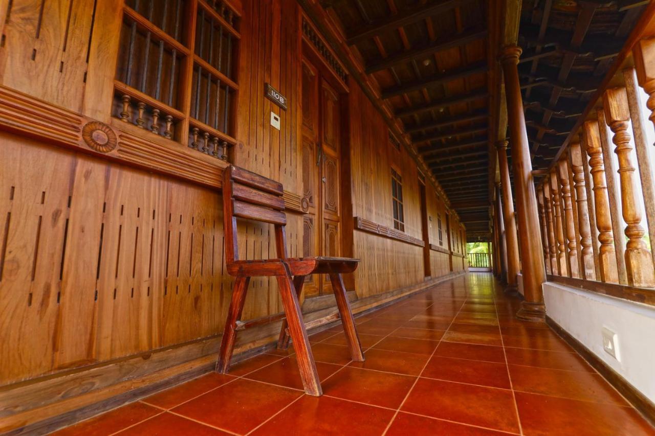 Kumarakom Heritage Resort Коттаям Екстер'єр фото