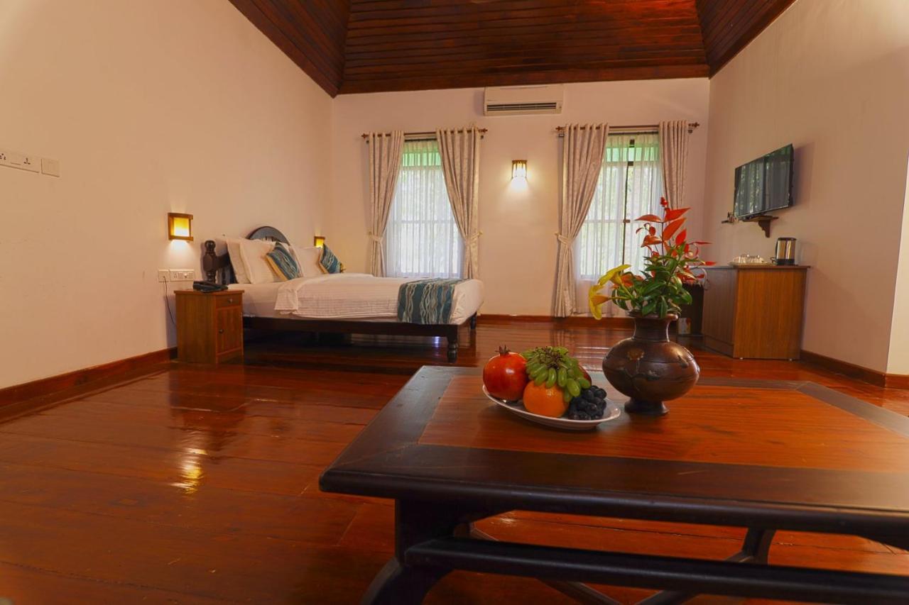 Kumarakom Heritage Resort Коттаям Екстер'єр фото